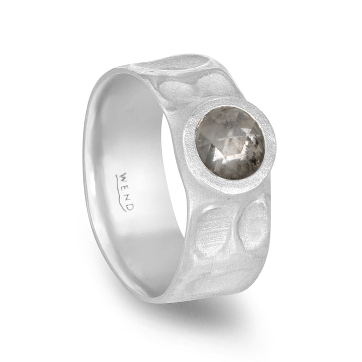 Lagoon White Gold Wide with Rustic Diamond