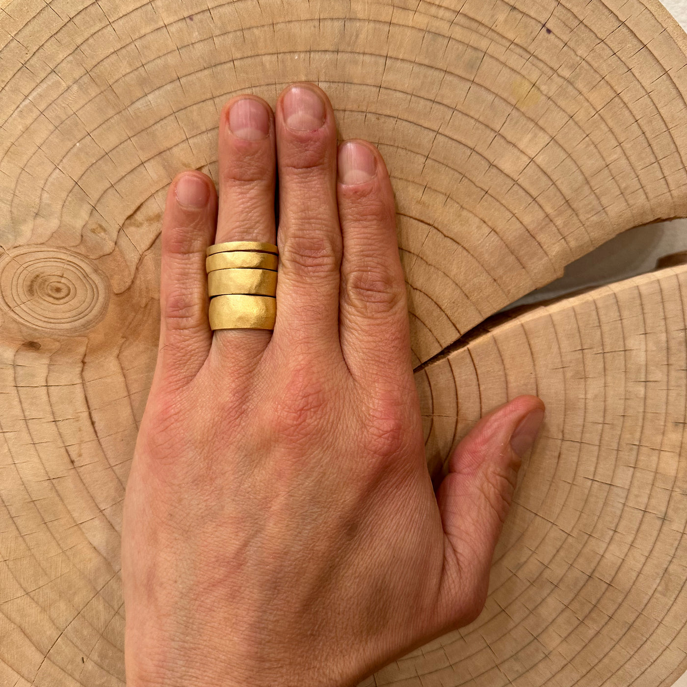 Sandstone Yellow Gold Extra-Wide Band