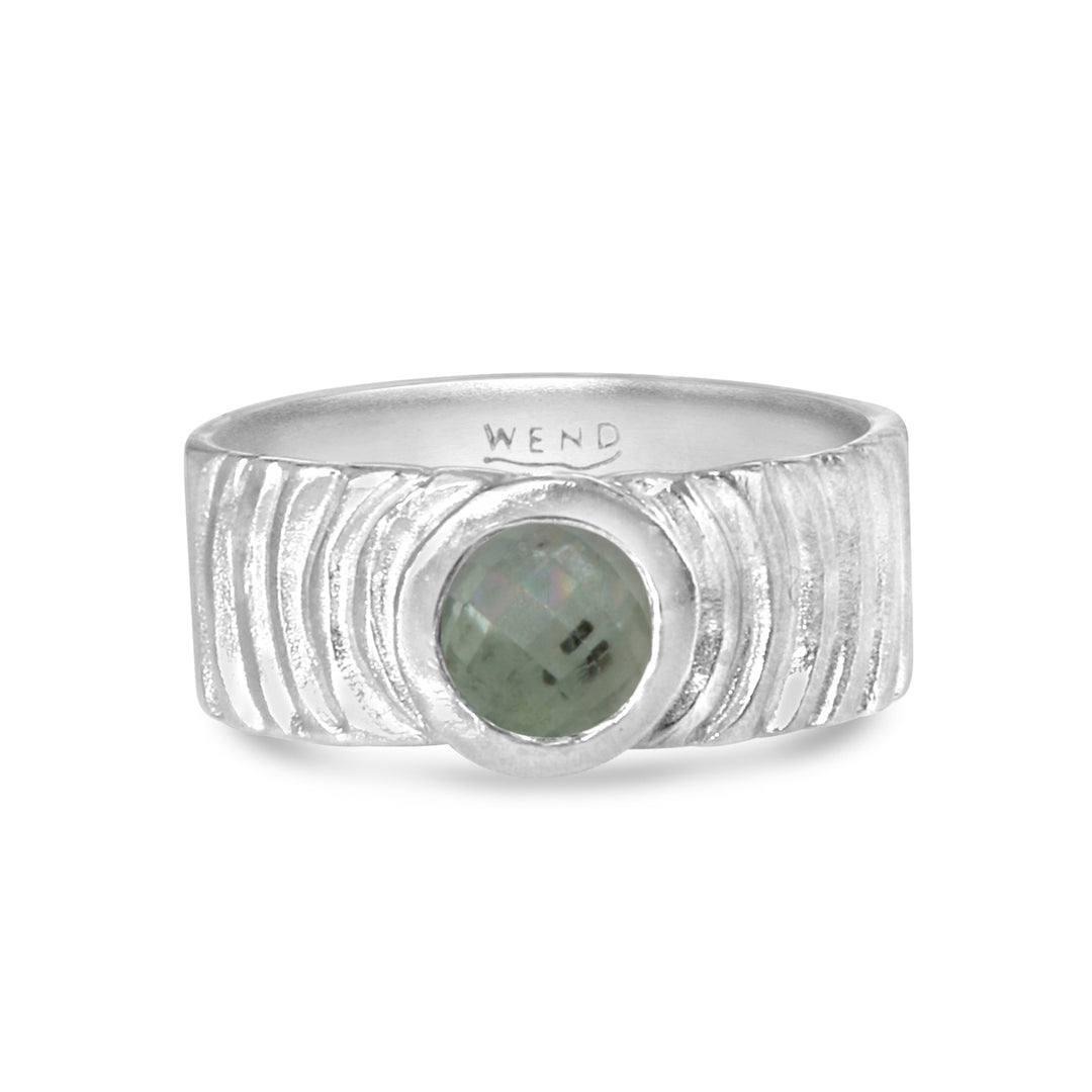 Douglas Fir White Gold Wide with Montana Sapphire