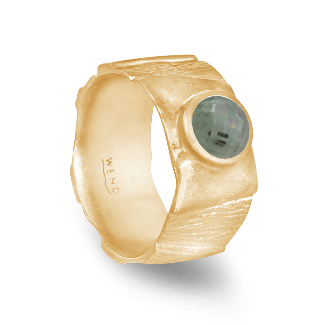 Pathways Yellow Gold Extra-Wide with Montana Sapphire