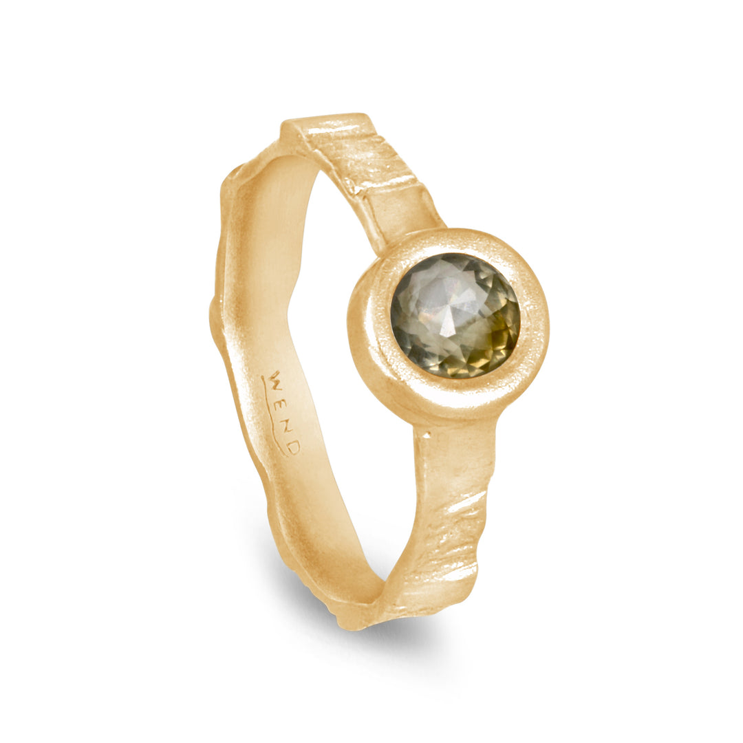 Pathways Yellow Gold Thin with Rustic Diamond