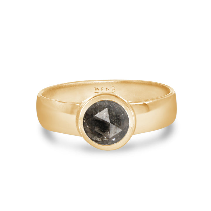 Smooth Yellow Gold Medium with Rustic Diamond