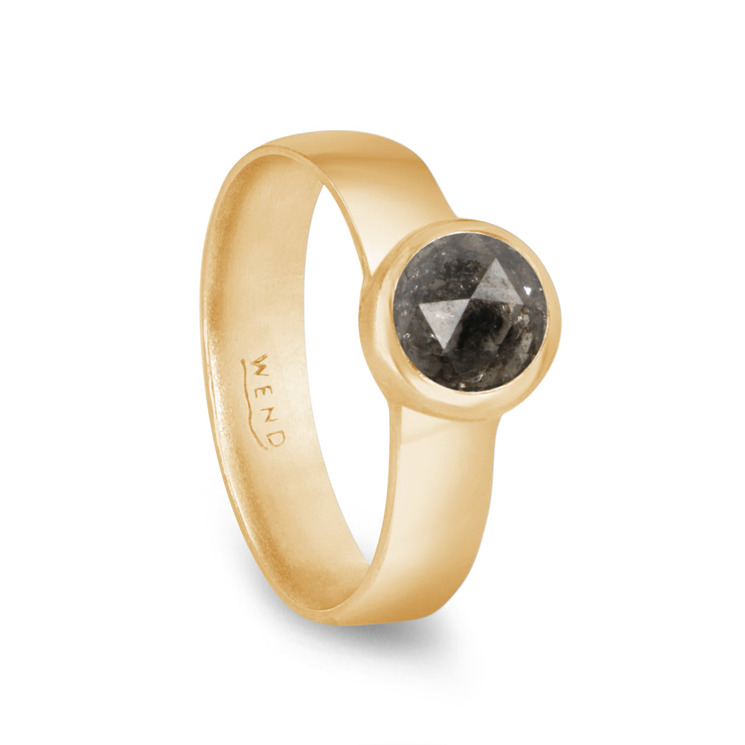 Smooth Yellow Gold Medium with Rustic Diamond