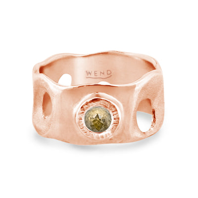 Tidepools ring band inspired by ocean tide pools with a recycled vintage diamond known as a heritage diamond in certified recycled gold by WEND Jewelry #gemstone-size_4mm